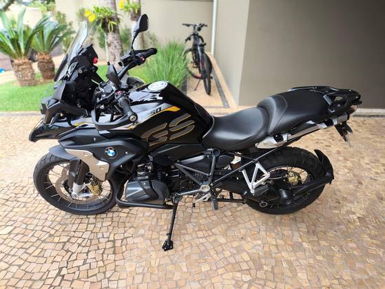 BMW R 1250 GS ADVENTURE PREMIUM + EXCLUSIVE BMW R 1250 GS ADVENTURE PREMIUM + EXCLUSIVE